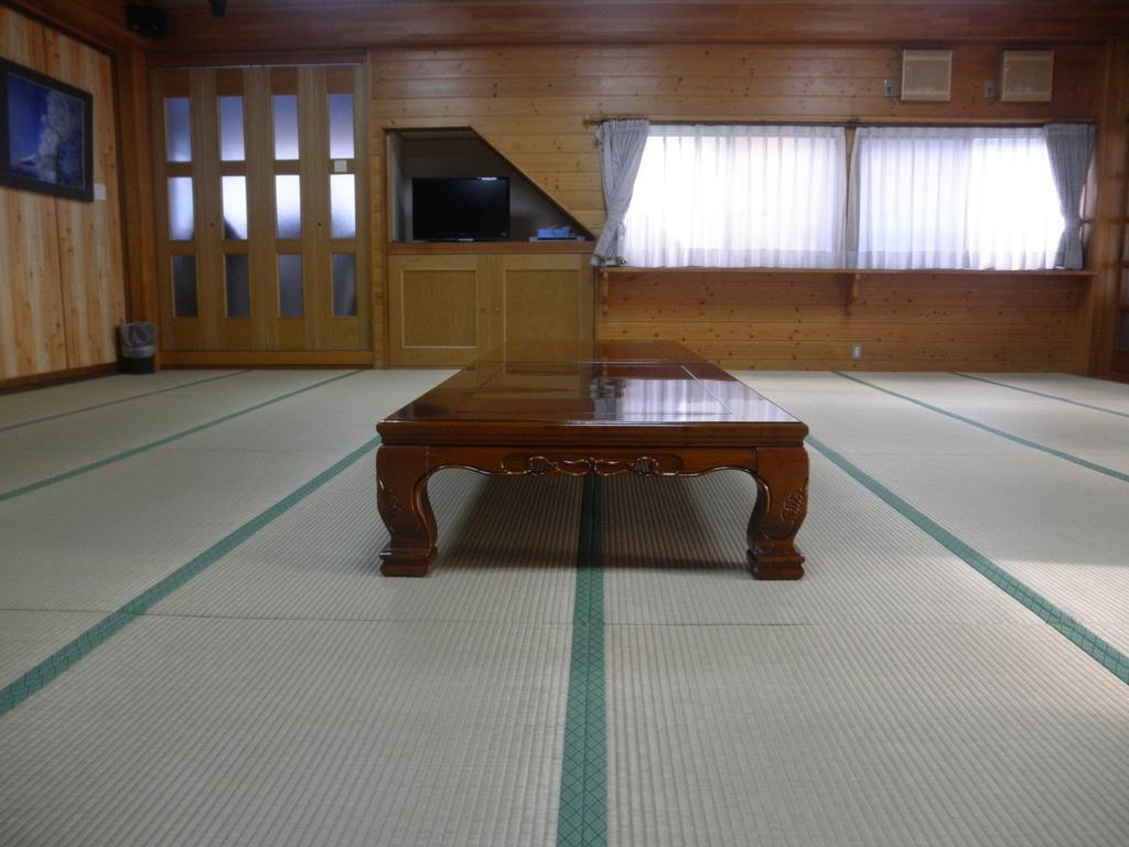 Haranoya Hotel Oshino Exterior photo